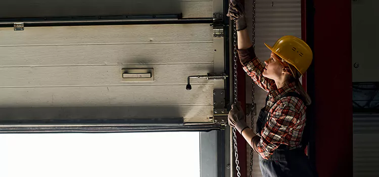 Addressing Common Garage Door Stoppage Issues in Suisun City, CA